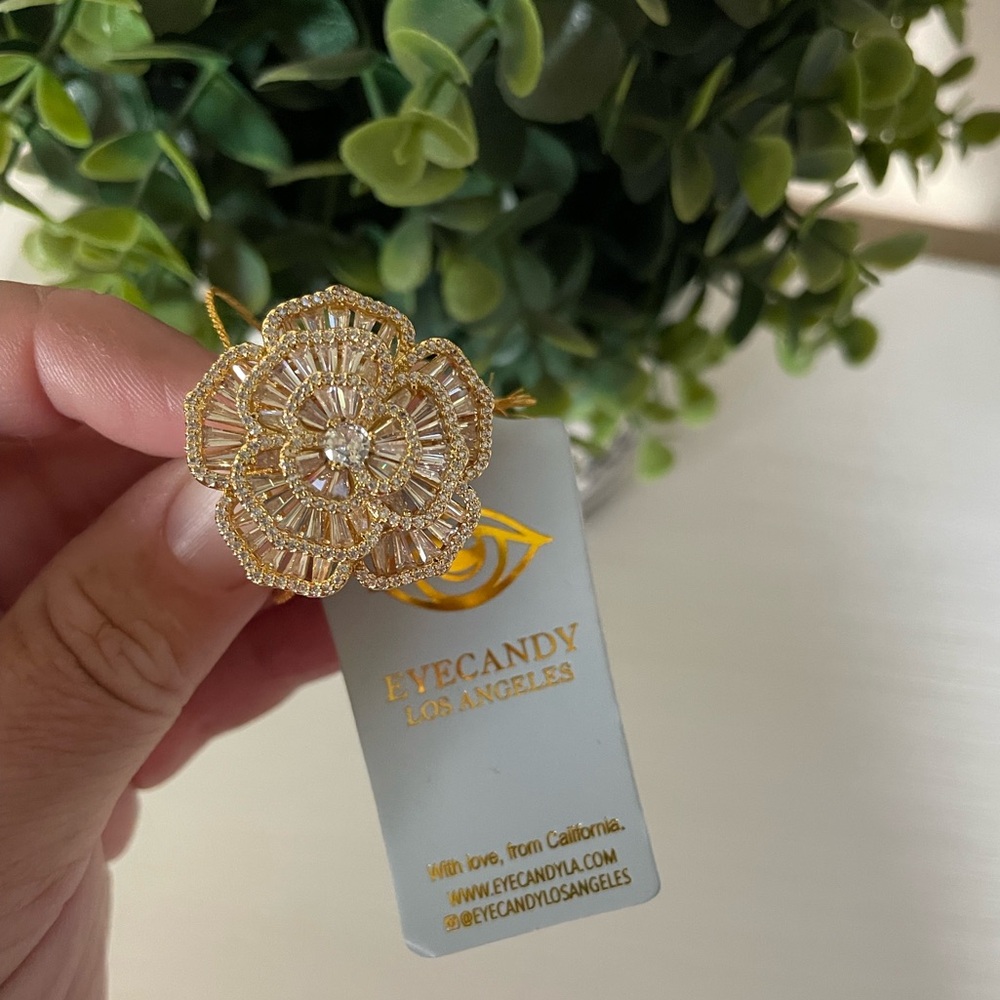 EYE CANDY LOS ANGELES PANSY FLOWER GOLD BRASS CZ RING ADJUSTABLE BRAND NEW